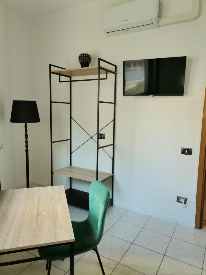 Guesthouse Tree Rooms Industrial Bergamo Esterno foto