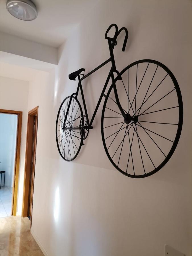 Guesthouse Tree Rooms Industrial Bergamo Esterno foto