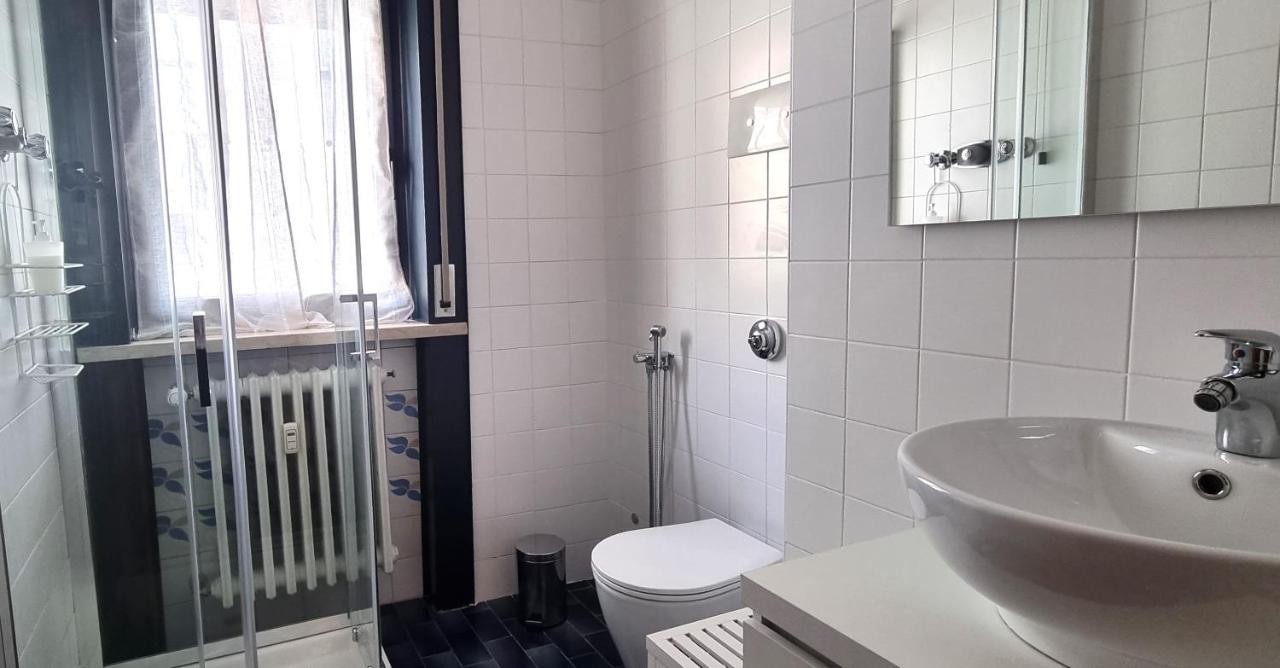 Guesthouse Tree Rooms Industrial Bergamo Esterno foto